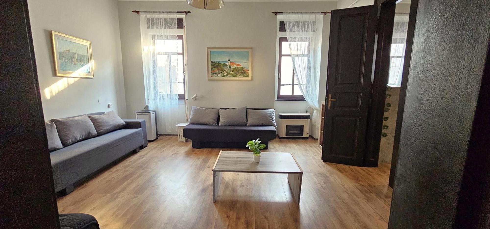 Artist Apartment Кестели Екстериор снимка