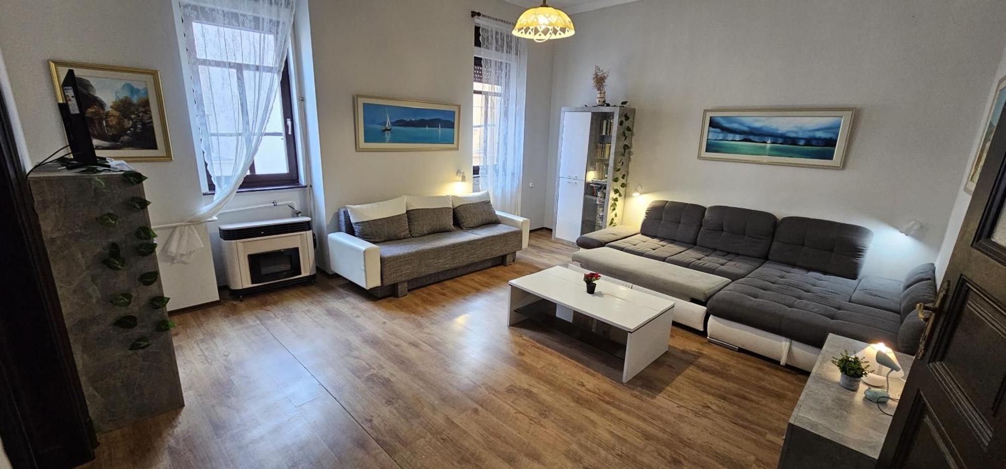 Artist Apartment Кестели Екстериор снимка