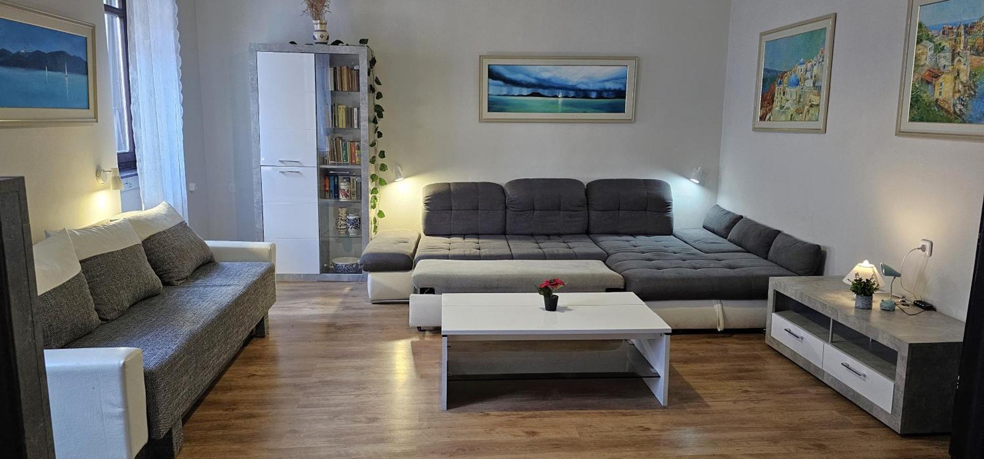 Artist Apartment Кестели Екстериор снимка