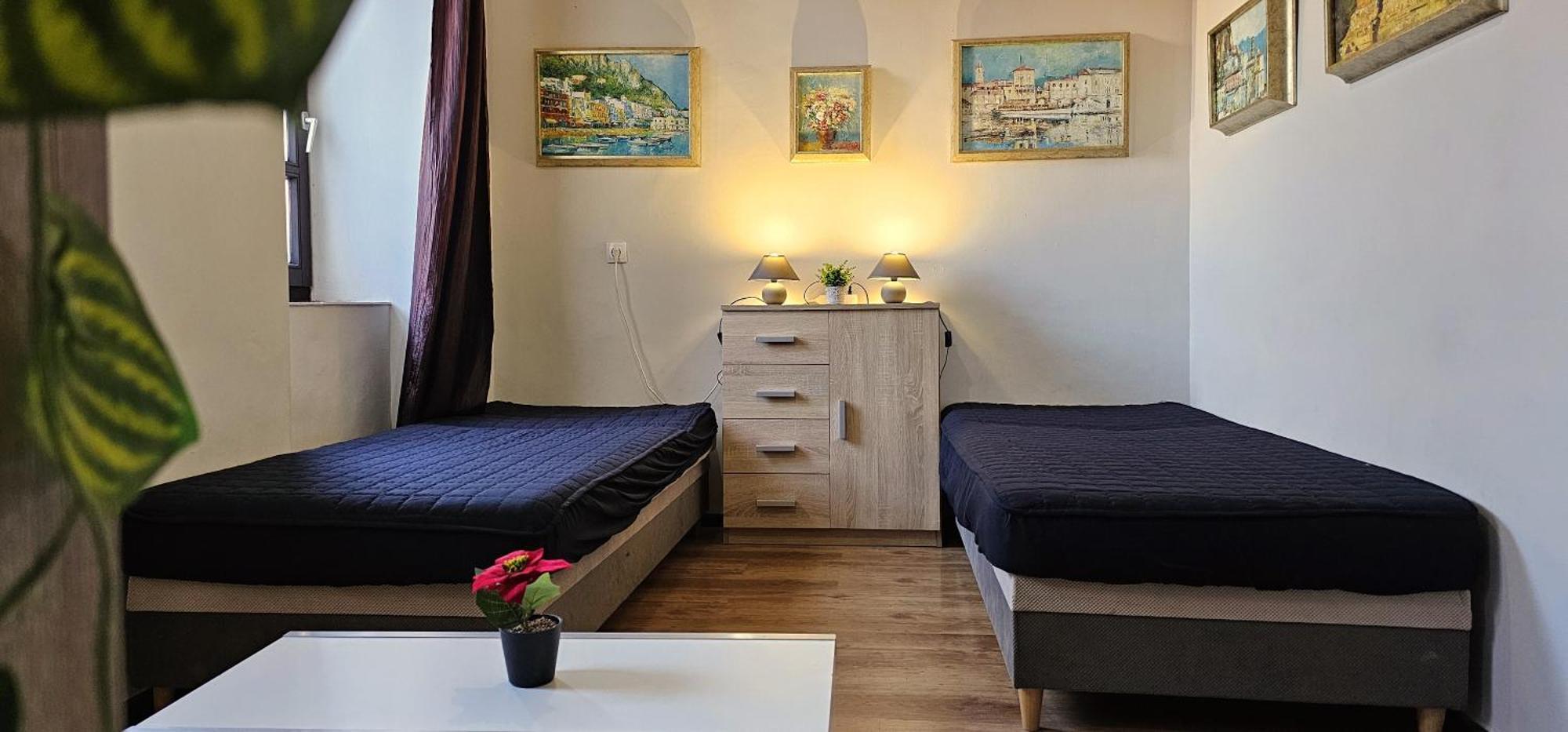 Artist Apartment Кестели Екстериор снимка